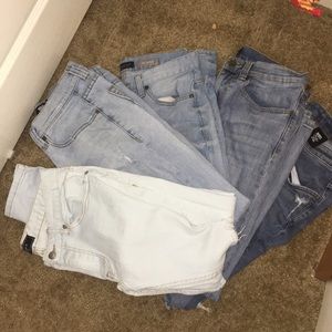 Bundle of 5 pairs of jeans!